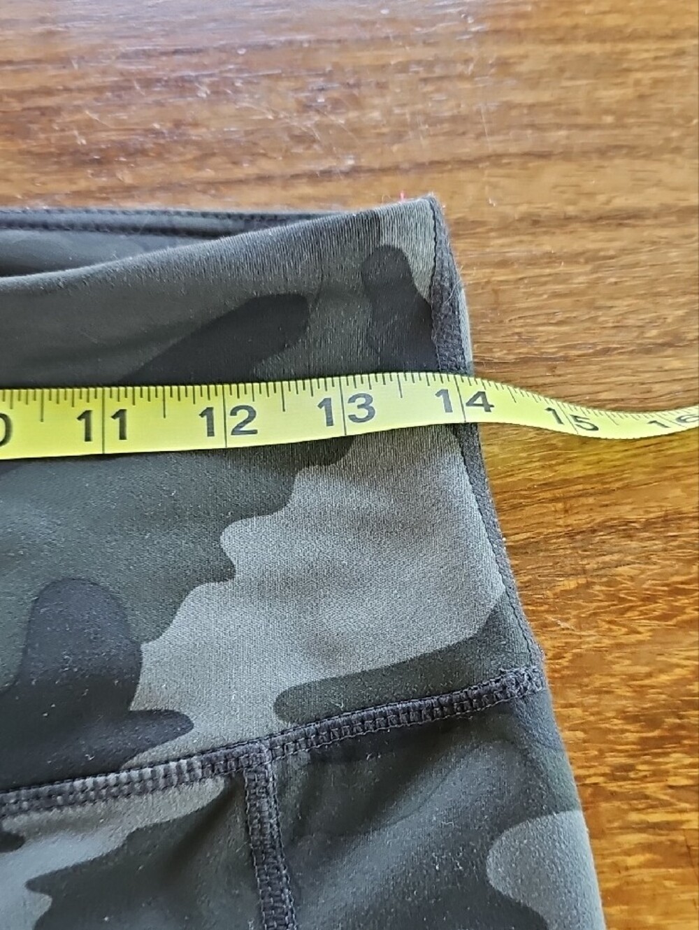 90 Degree by Reflex High-Waist Camo Leggings with Side Pockets - Picture 5 of 11